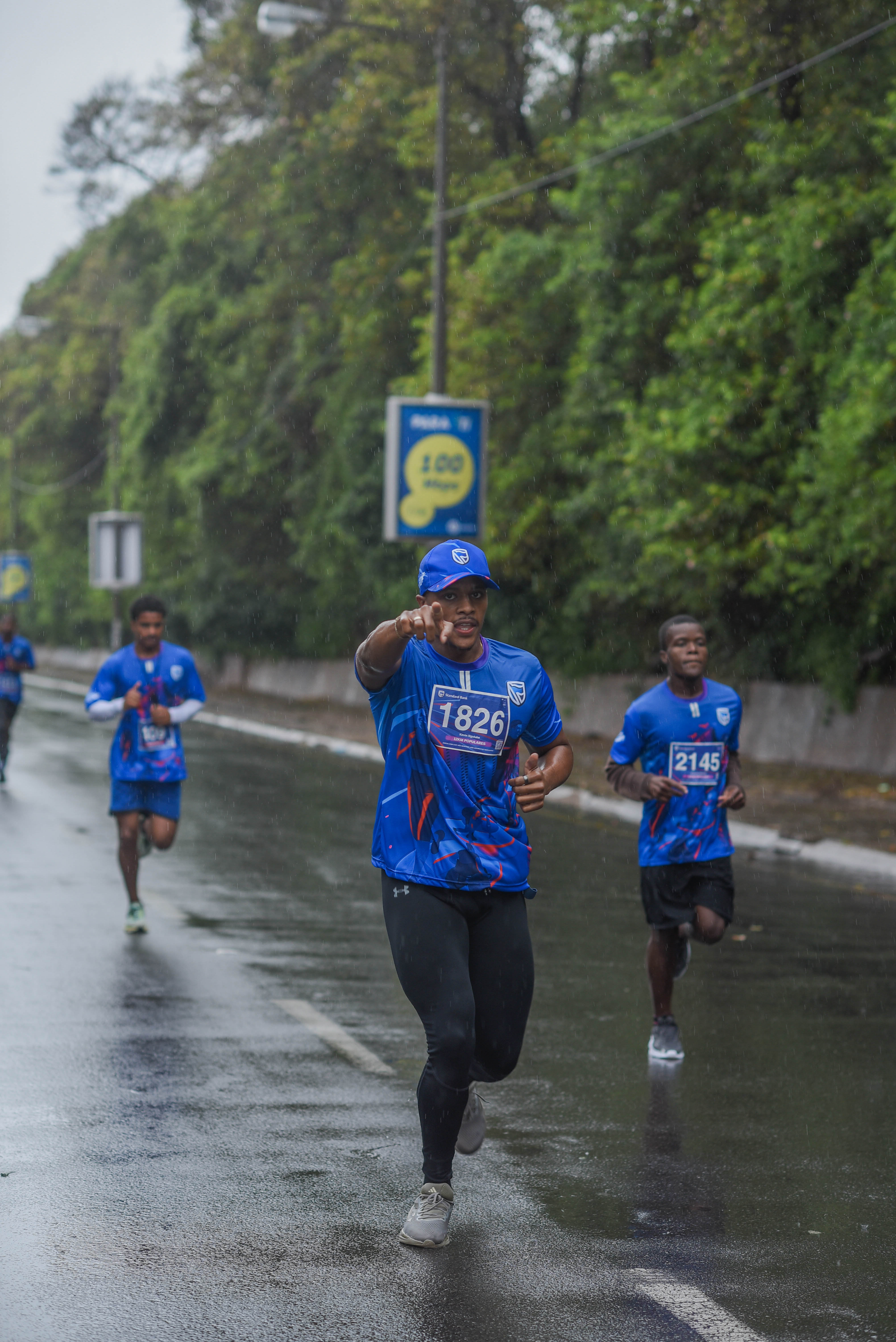 2Corrida Azul.jpg